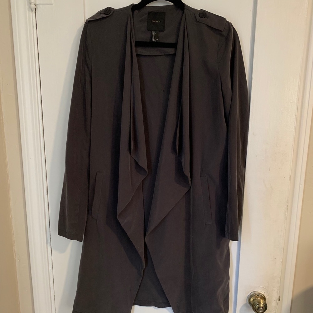 Lightweight trench coat